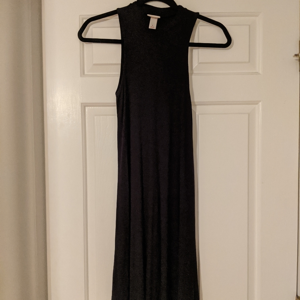Sleeveless little black dress